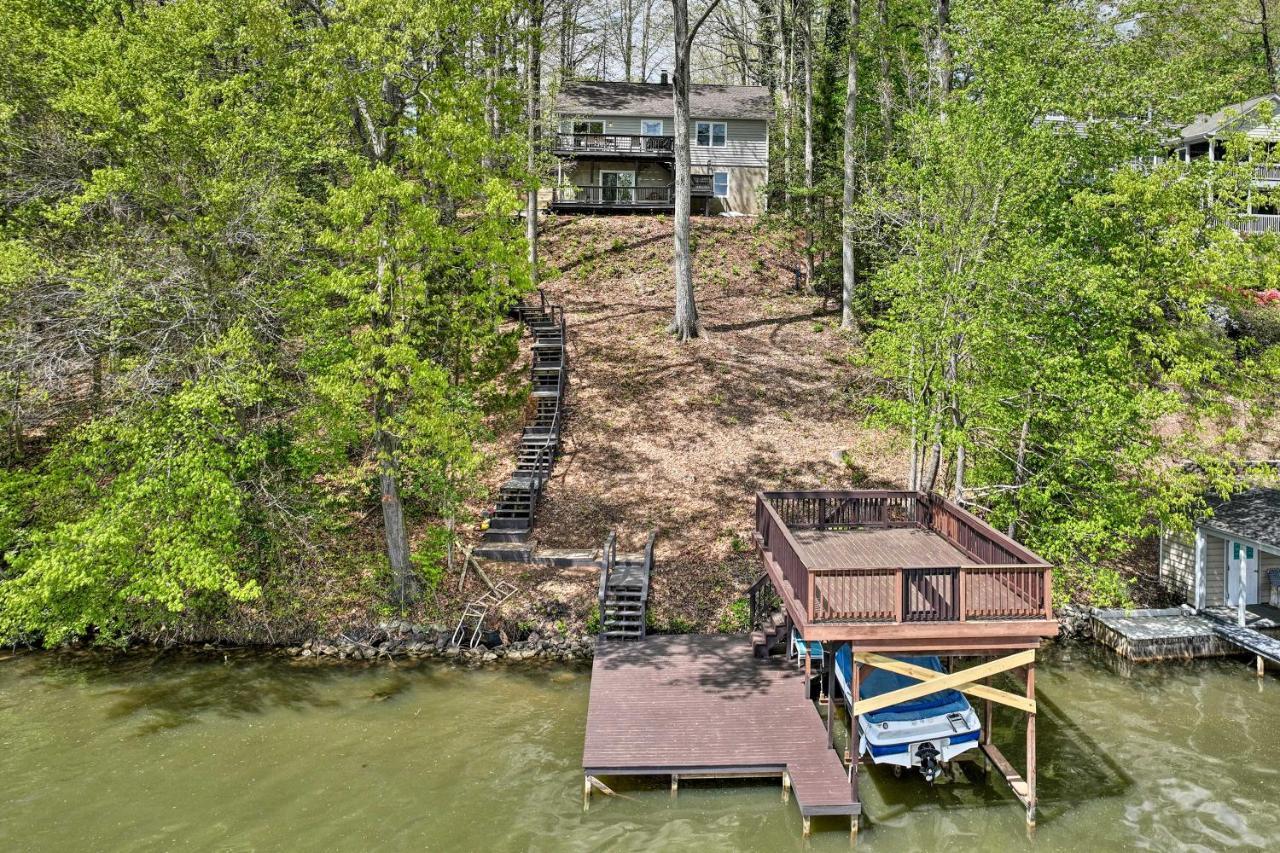 Waterfront Cottage With Boat Dock And 3 Decks! Bracey Bagian luar foto