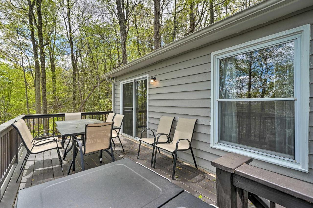 Waterfront Cottage With Boat Dock And 3 Decks! Bracey Bagian luar foto