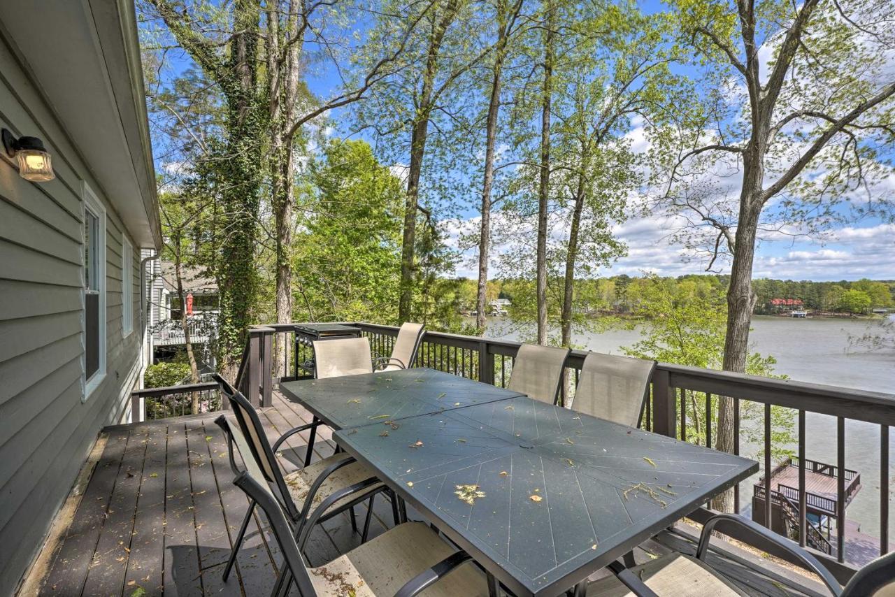 Waterfront Cottage With Boat Dock And 3 Decks! Bracey Bagian luar foto