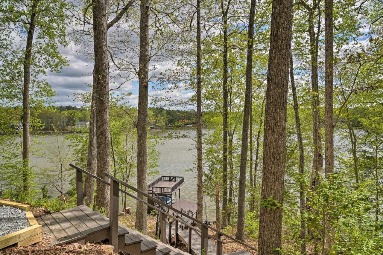 Waterfront Cottage With Boat Dock And 3 Decks! Bracey Bagian luar foto